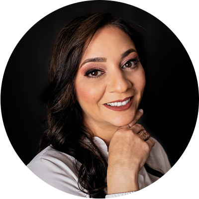 Foto da autora Ester Roffê