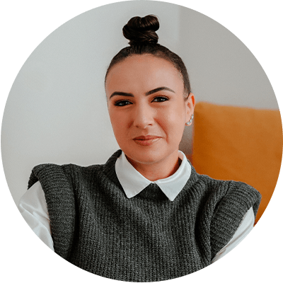 Foto da autora Juliana Arabage Cirilo