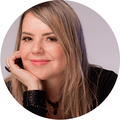 Foto da autora Renata Tambasco