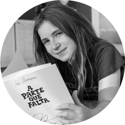 Foto da autora Maria Julia Lunardelli