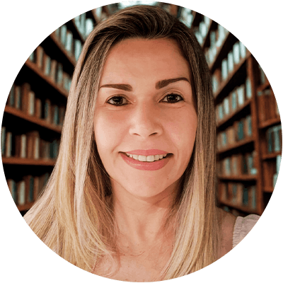 Foto da autora Cristina Padilha