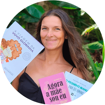 Foto da ilustradora Thais Chimeti Leão